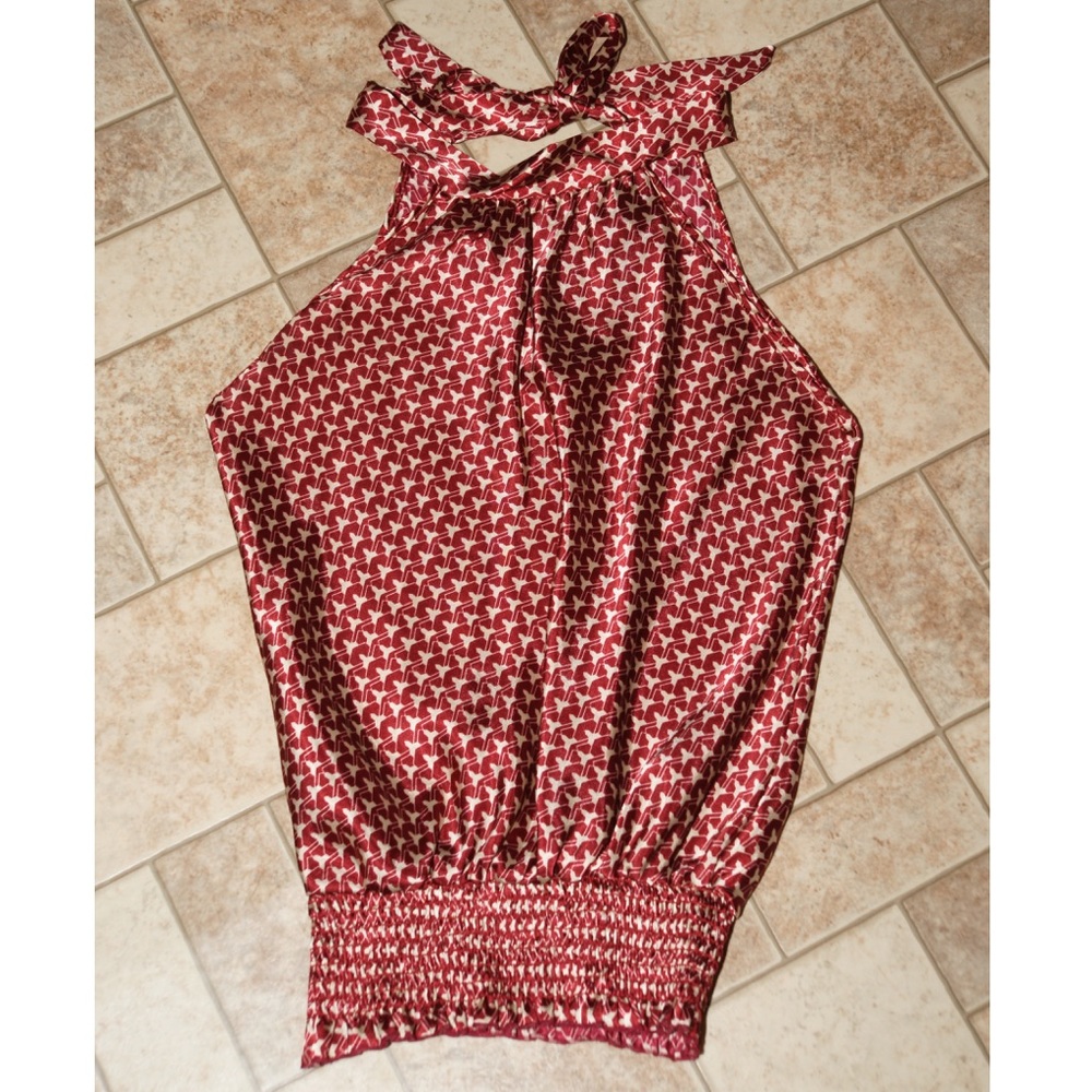 Burgundy and cream geometric pattern top